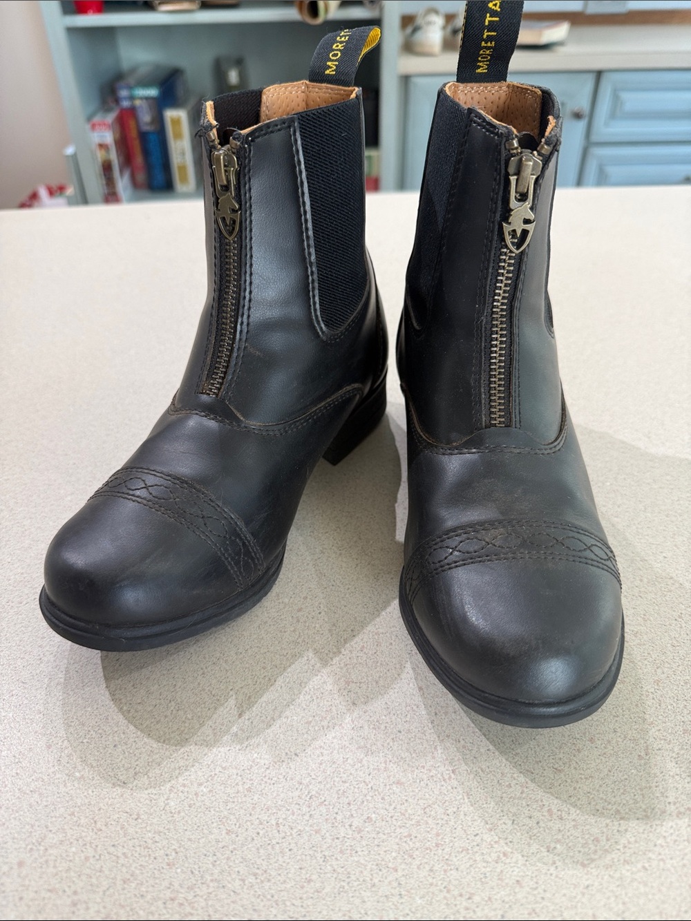 Women’s Moretta leather boots black size 4